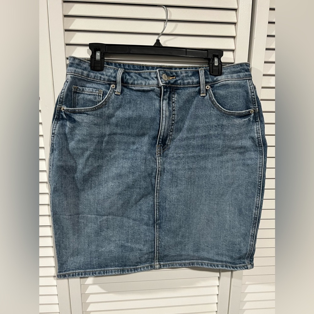 Old navy Jean skirt size 14